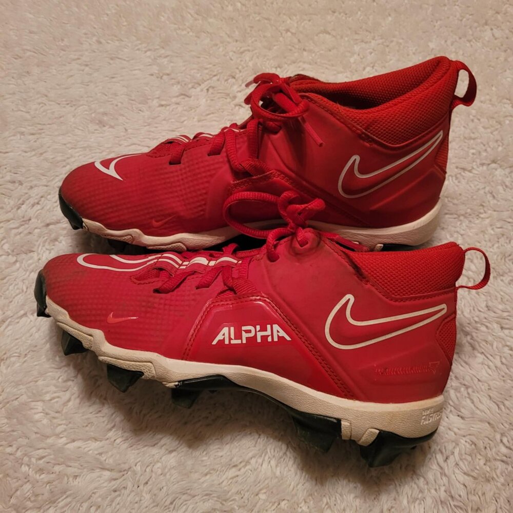 Nike Alpha Menace 3 Shark Cleats, Size 5.5 youth